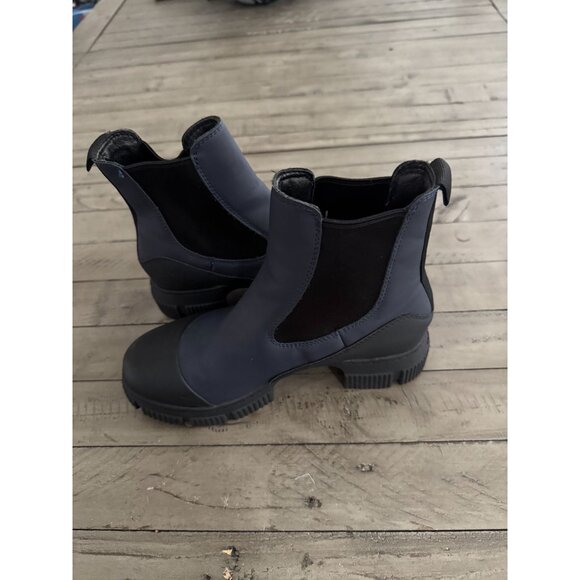 Nine West Iola Chelsea Lug Sole Booties Rain Boots Navy Blue Size 7.5 - Picture 7 of 8